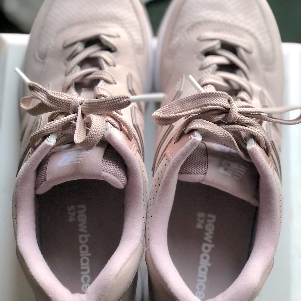 New Balance Vintage Style Sneakers - Picture 4 of 6